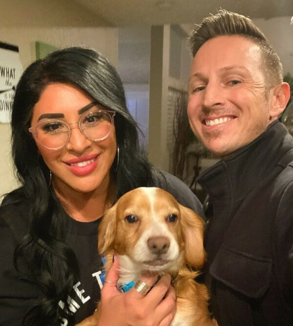Abandoned Pup Finds Unlikely Hero in a Heartwarming Tale of Second Chances-1