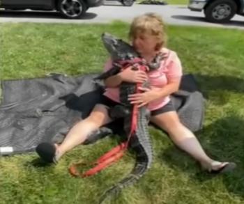 Terrifying Tale of Wally: The Emotional Support Alligator Snatched and Lost in the Wild-1